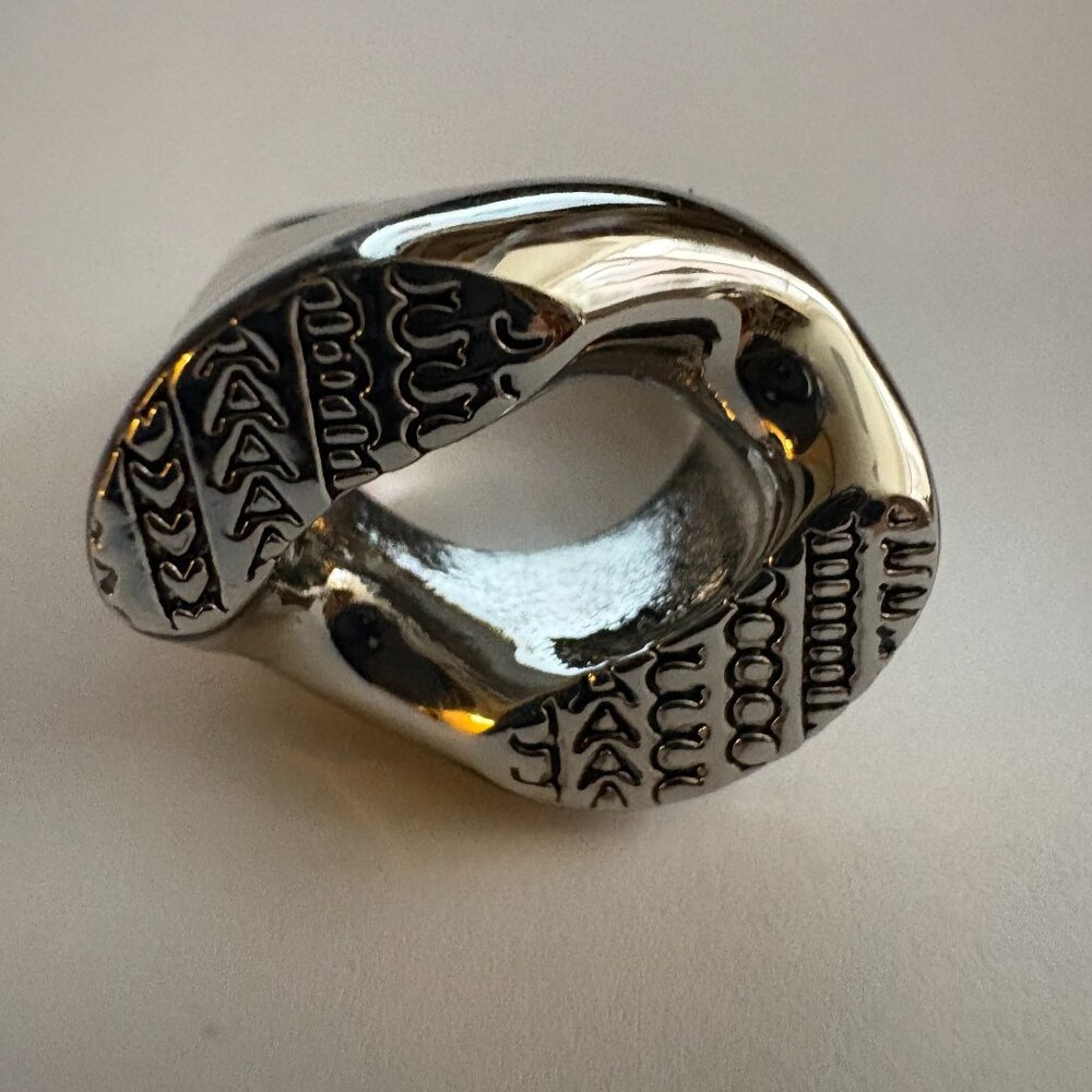 NWT Marc Jacobs Monogram Chain Link rin in silver tone metal